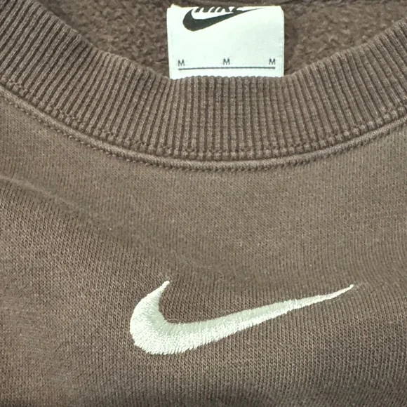 Nike Women's Dark Brown Crew Neck Sweatshirt - Picture 2 of 3